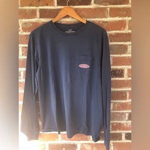Vineyard Vines men’s L distressed surfboard long sleeve pocket tee